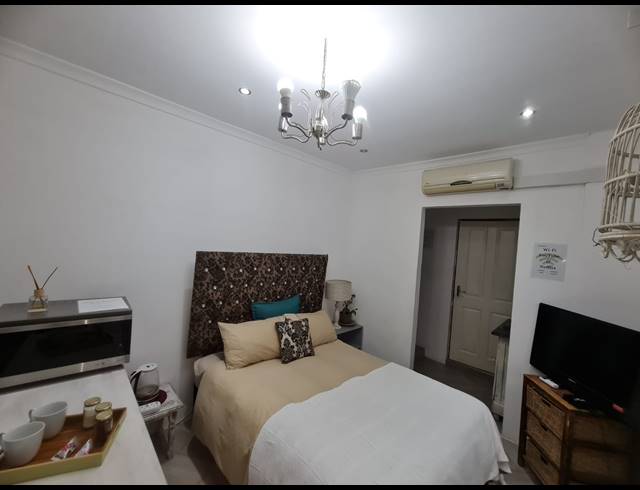 9 BEDROOM FREESTANDING FOR SALE IN HERRWOOD PARK
